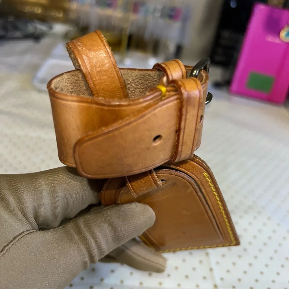 Louis Vuitton leather luggage tag - Picture 4 of 4